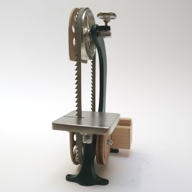 Bandsäge mit 1,5 Volt - Motor, Miniaturwerkstatt 1zu12